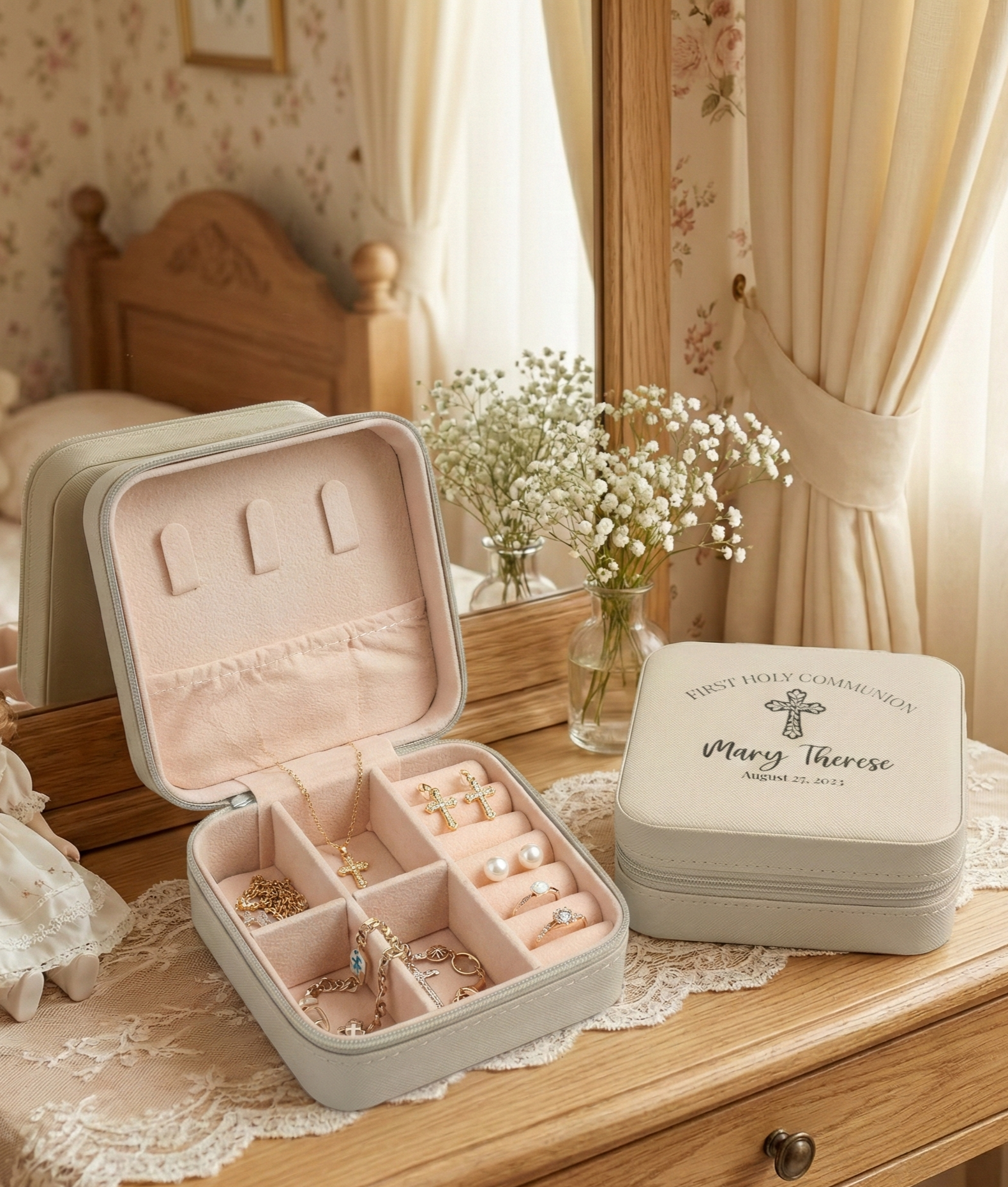 Personalized First Holy Communion Jewelry Box, Custom Catholic Gift for Girl with Name or Message